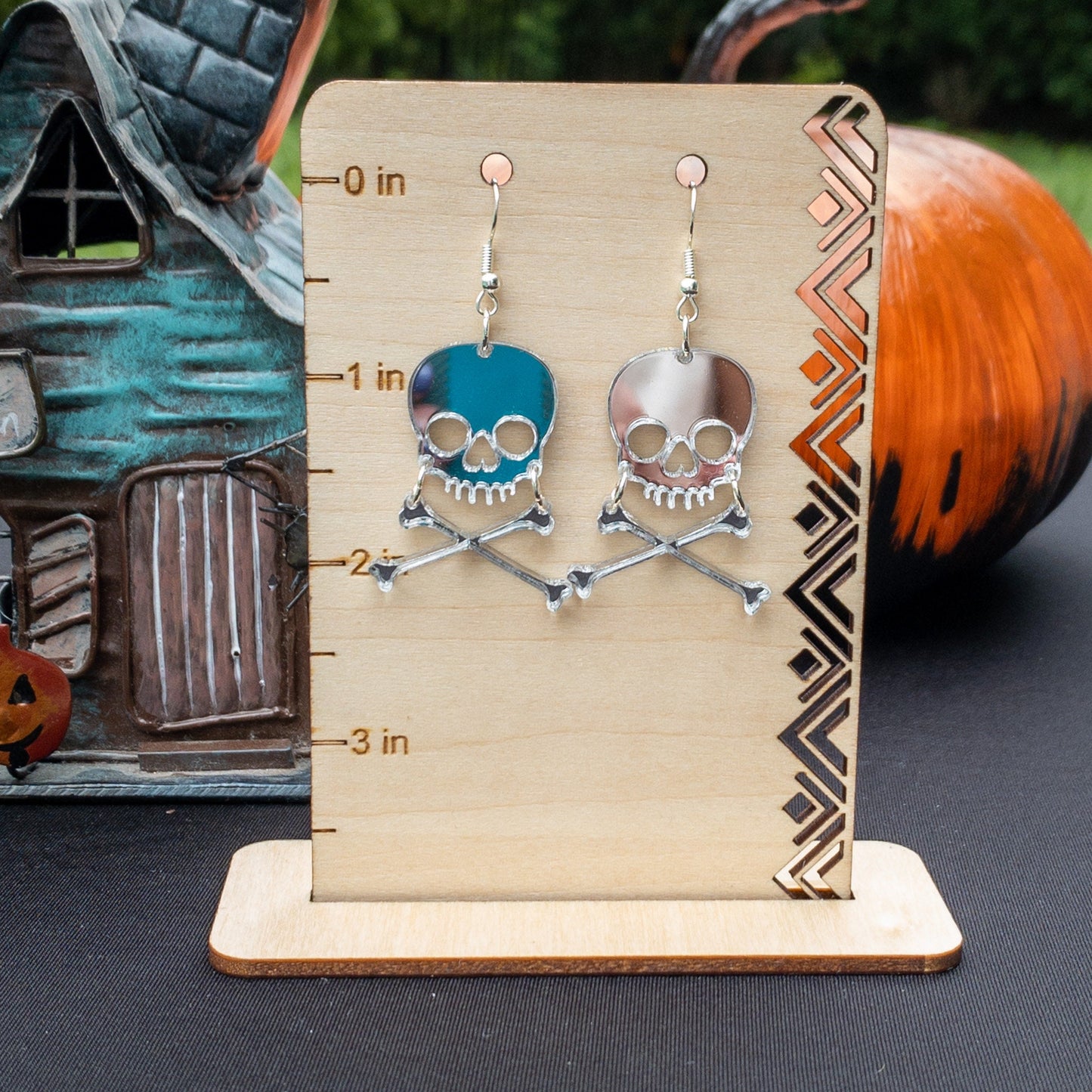 Silver Mirrored Skull and Crossbones